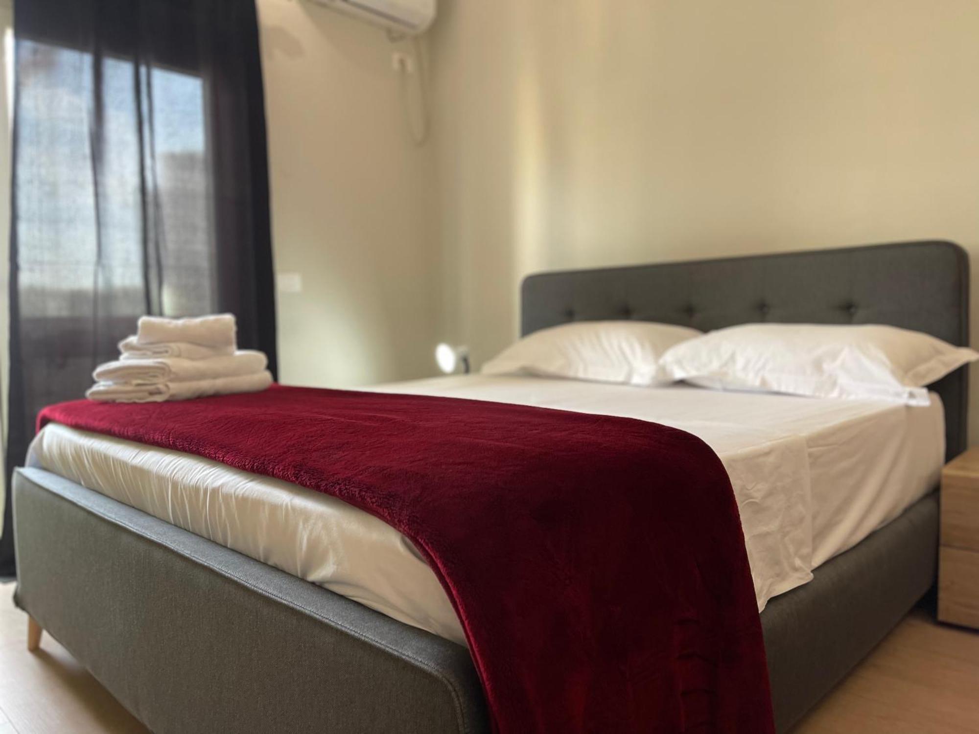 Kadare City-Center Apartment With Balcony Tiranë Luaran gambar