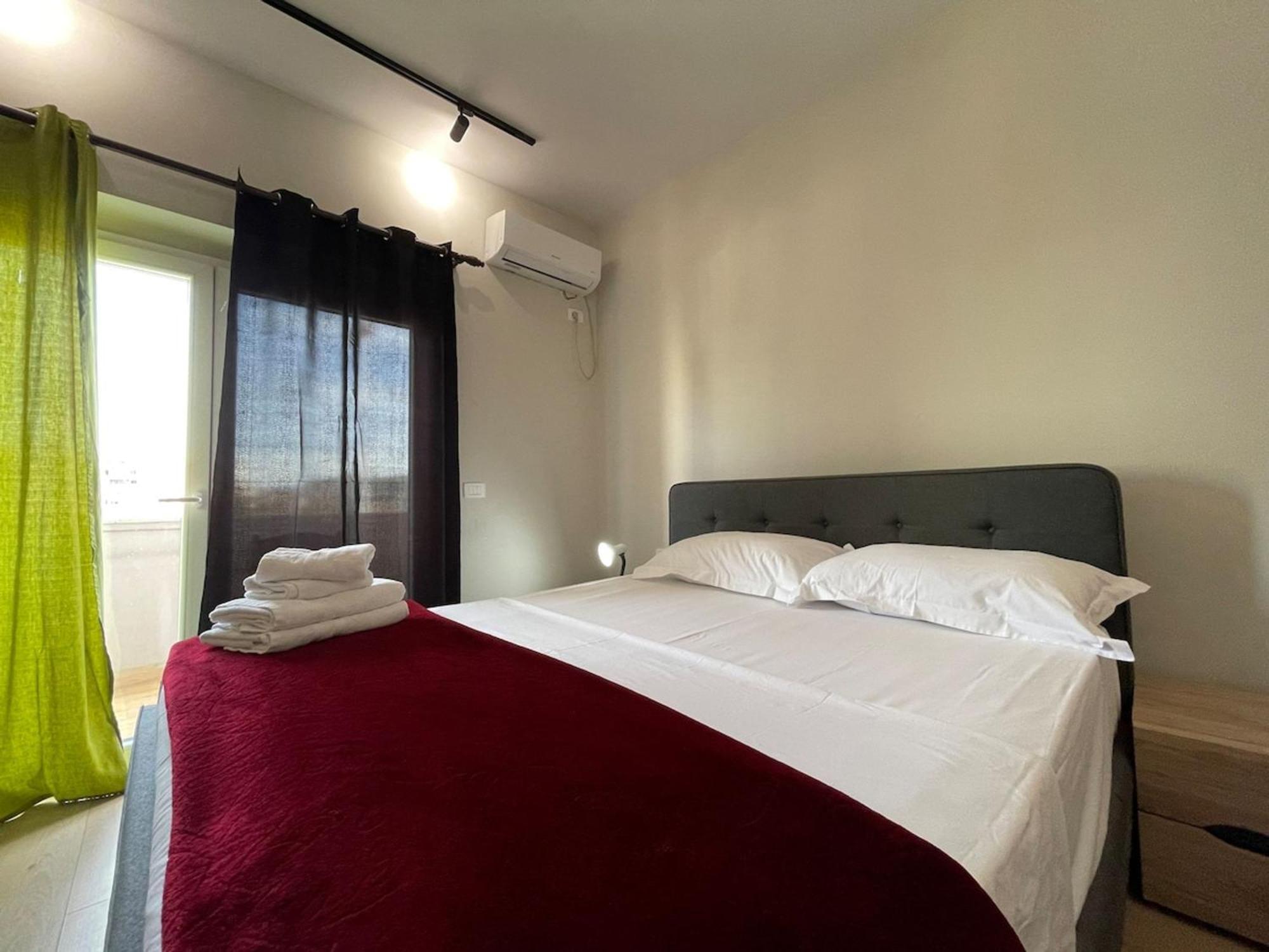 Kadare City-Center Apartment With Balcony Tiranë Luaran gambar